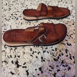 NEW - El Guzano Mexican Sandals